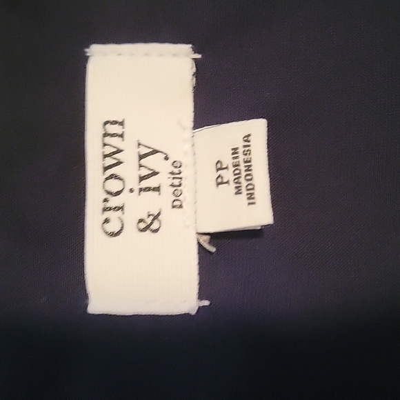 Crown and Ivy Rain jacket - Picture 3 of 9